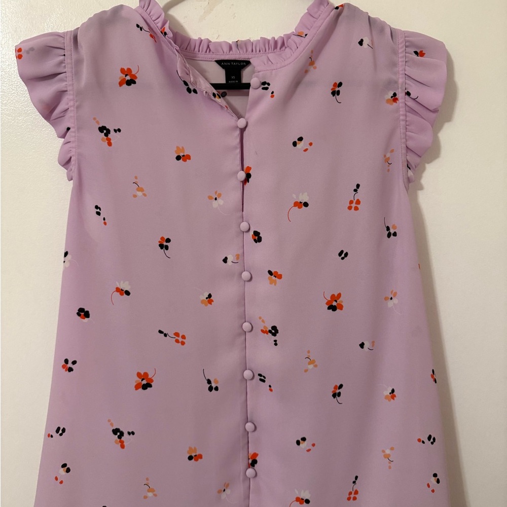 Ann Taylor Lilac Floral Ruffle-Neck Blouse | XS